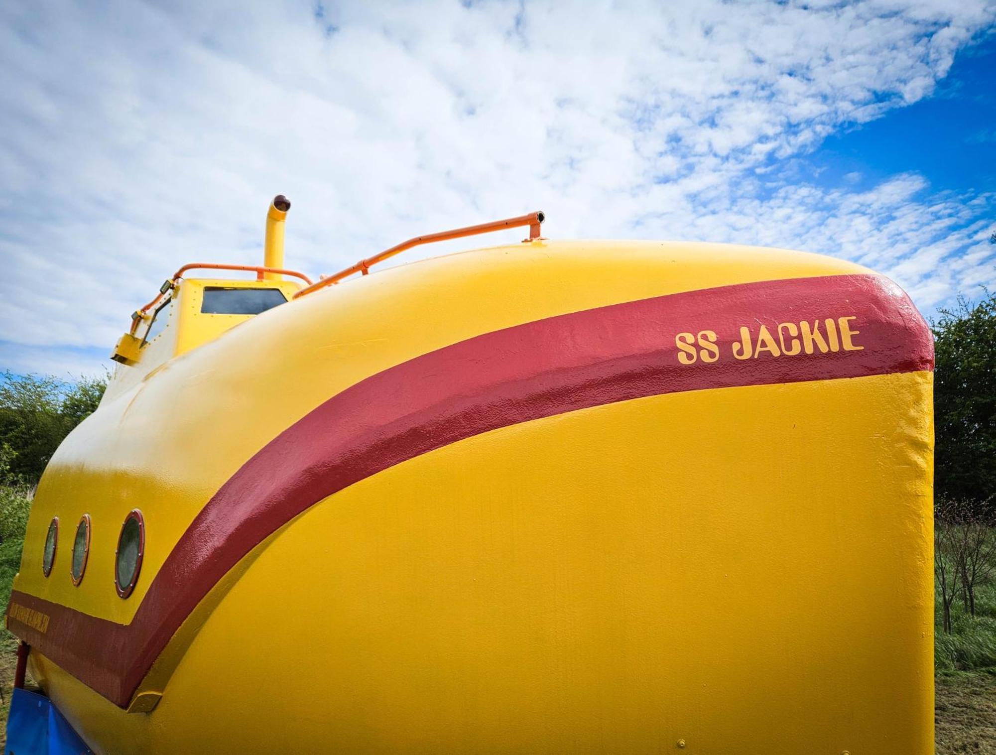The Yellow Submarine 체다 외부 사진
